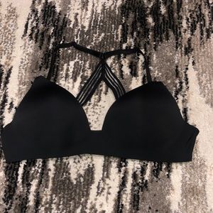 T-shirt lightly lined wireless Victoria’s Secret black bra